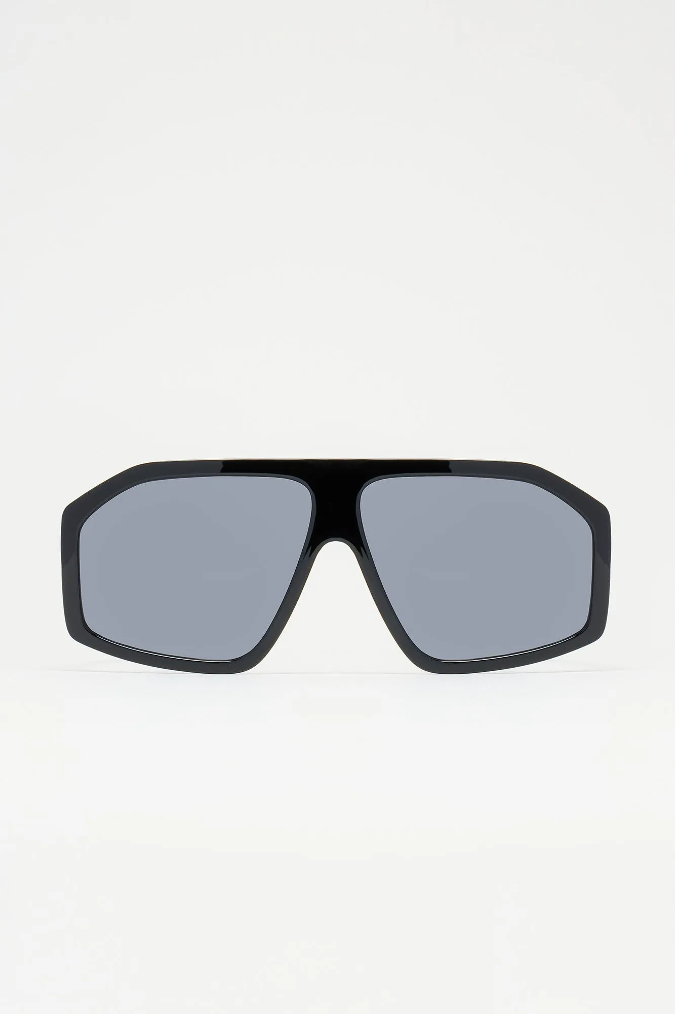 Signature Sunglasses - Black/Smoke